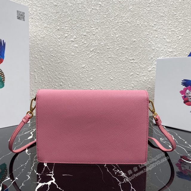 prada女包 普拉達新款女士斜挎包 1BP020 Prada單肩小包 Saffiano皮 Prada翻蓋包  pyd2365
